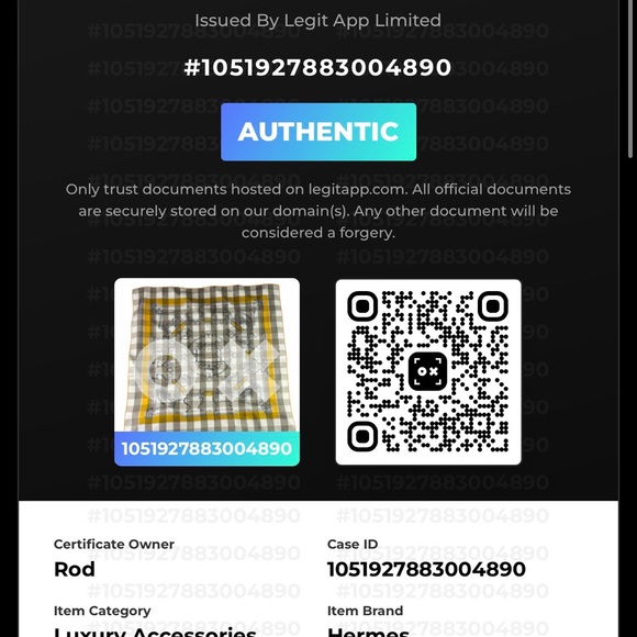 HERMES Scarf carre Mors et gourmettes Yellow Multi 100% Silk Made in France - Picture 2 of 16